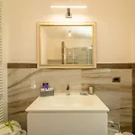 Ritzy Kadoro Lakeview 아파트 네소
