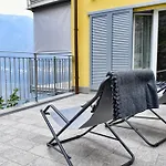 Ritzy Kadoro Lakeview *