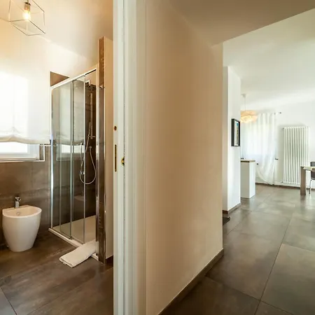 Ritzy Kadoro Lakeview * 네소