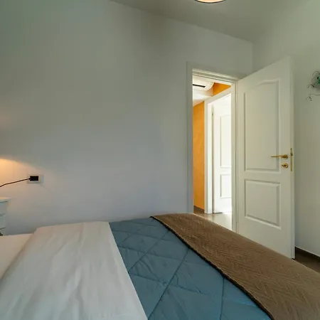 아파트 Ritzy Kadoro Lakeview 네소