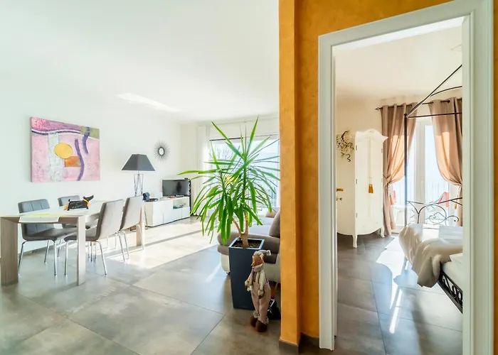 Ritzy Kadoro Lakeview Apartmán