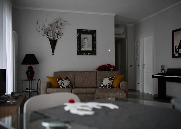 Ritzy Kadoro Lakeview Apartmán