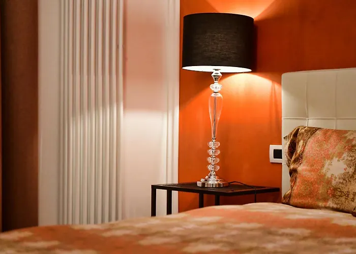Ritzy Kadoro Lakeview *